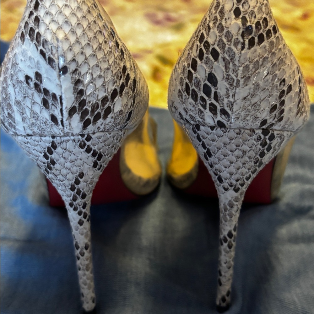Beautiful as new python skin heels - Picture 6 of 12